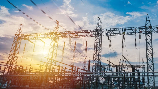Leading Data Center Provider Turns to Substations to Solve Fast Expansion Needs