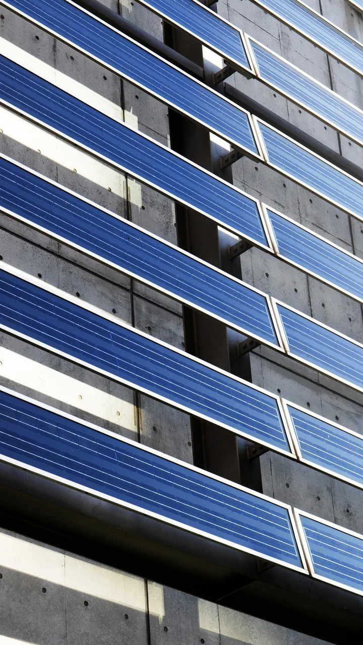 Distribution Energy Storage Solar